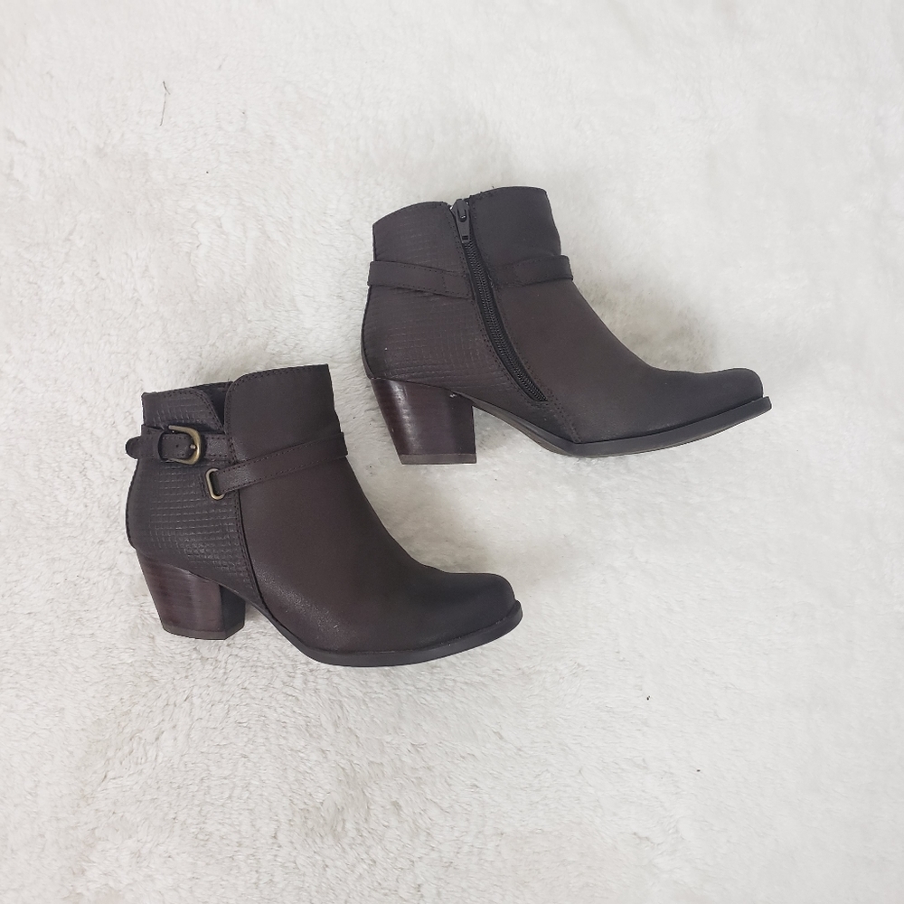 Baretraps Rylen Black Textured Ankle Booties Boot Buckle Zipper Chunky H…